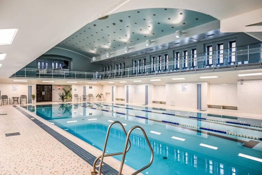 Апартаменти Heart Of Dt - Pool & Steam At Playhouse Square 315 Клівленд Екстер'єр фото